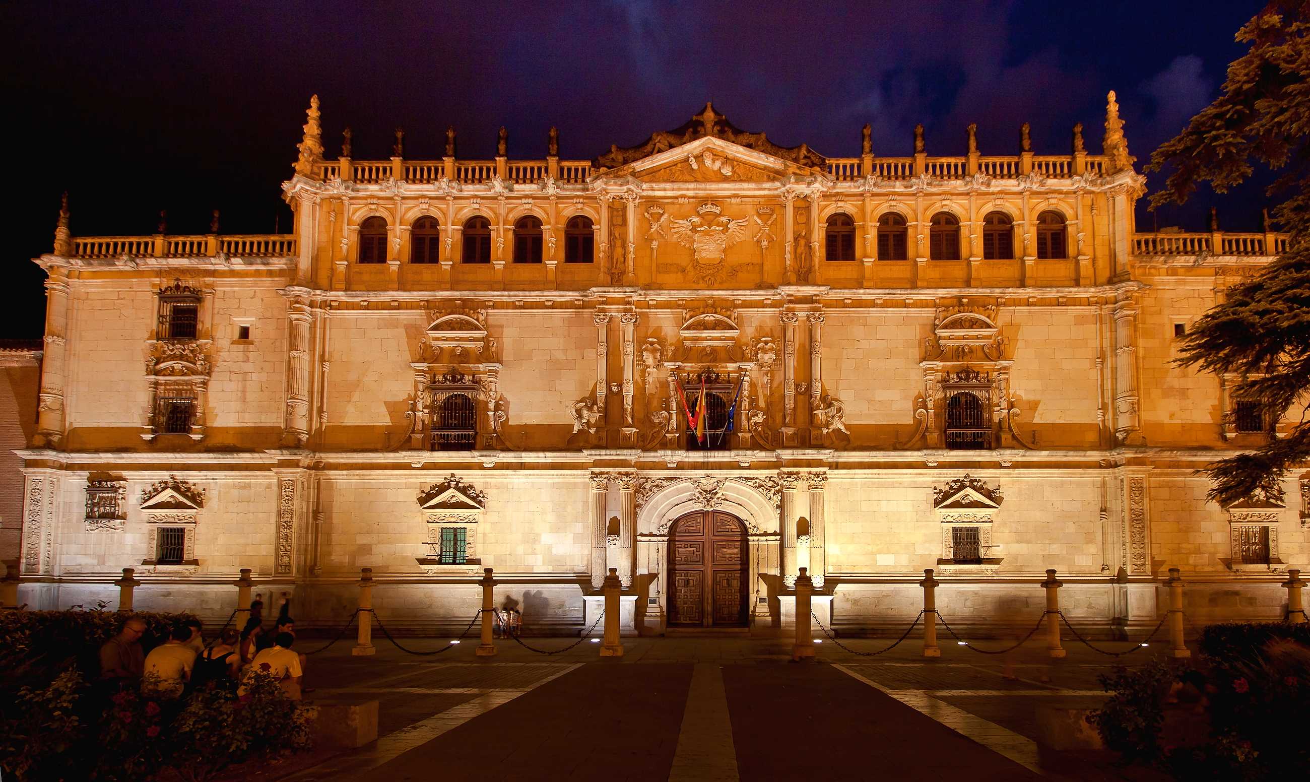 La Universidad De Alcalá Alcalingua · Universidad De Alcalá 7895